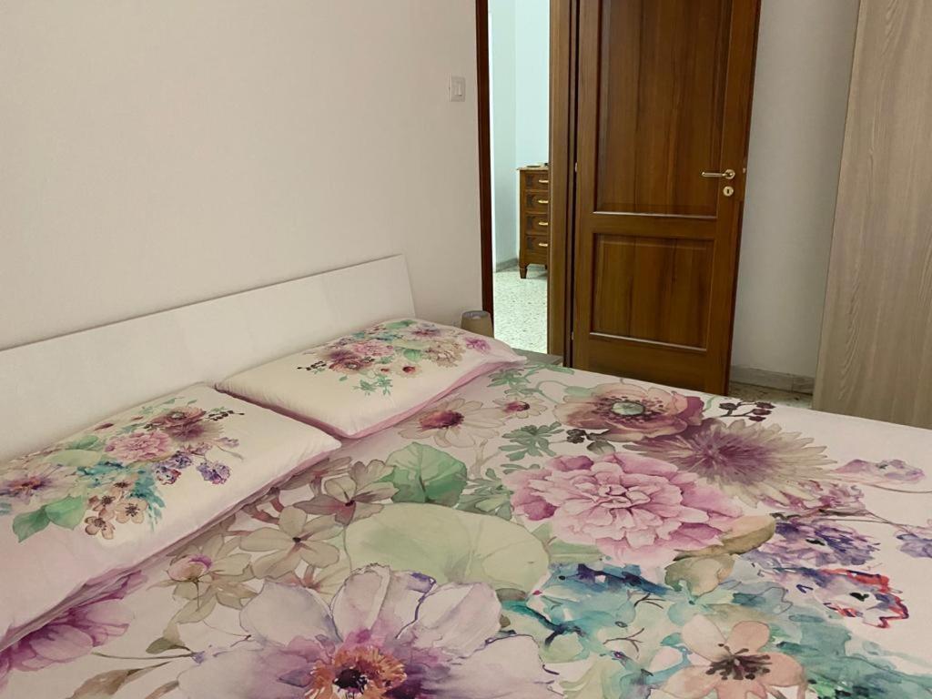 Apartamento Golden House Palmi Exterior foto